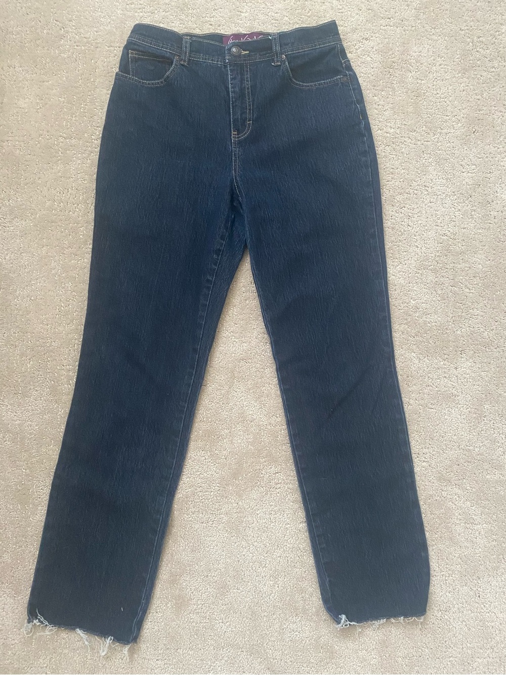 Gloria Vanderbilt Women’s Dark Blue Straight-Leg Jeans Size 6